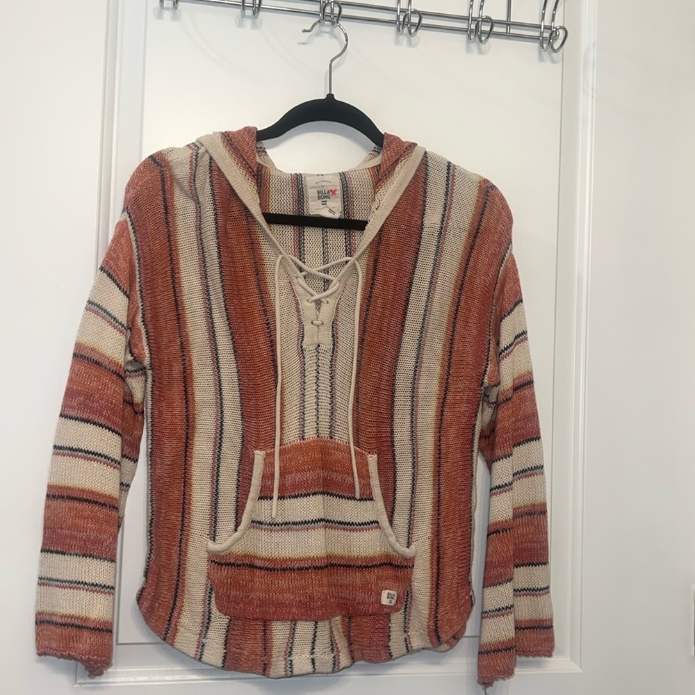 Billabong hoodie light fit sweater. Size medium